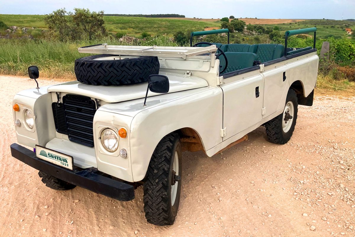 Land Rover Santana